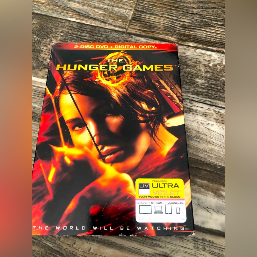 HUNGER GAMES DVD